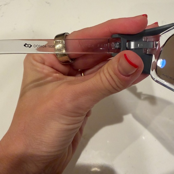 Oakley Latch Panel NEW - Picture 5 of 8